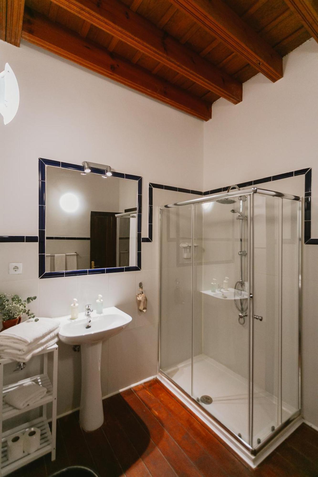 Komodo Casa Maravillas Rooms Севилья Экстерьер фото
