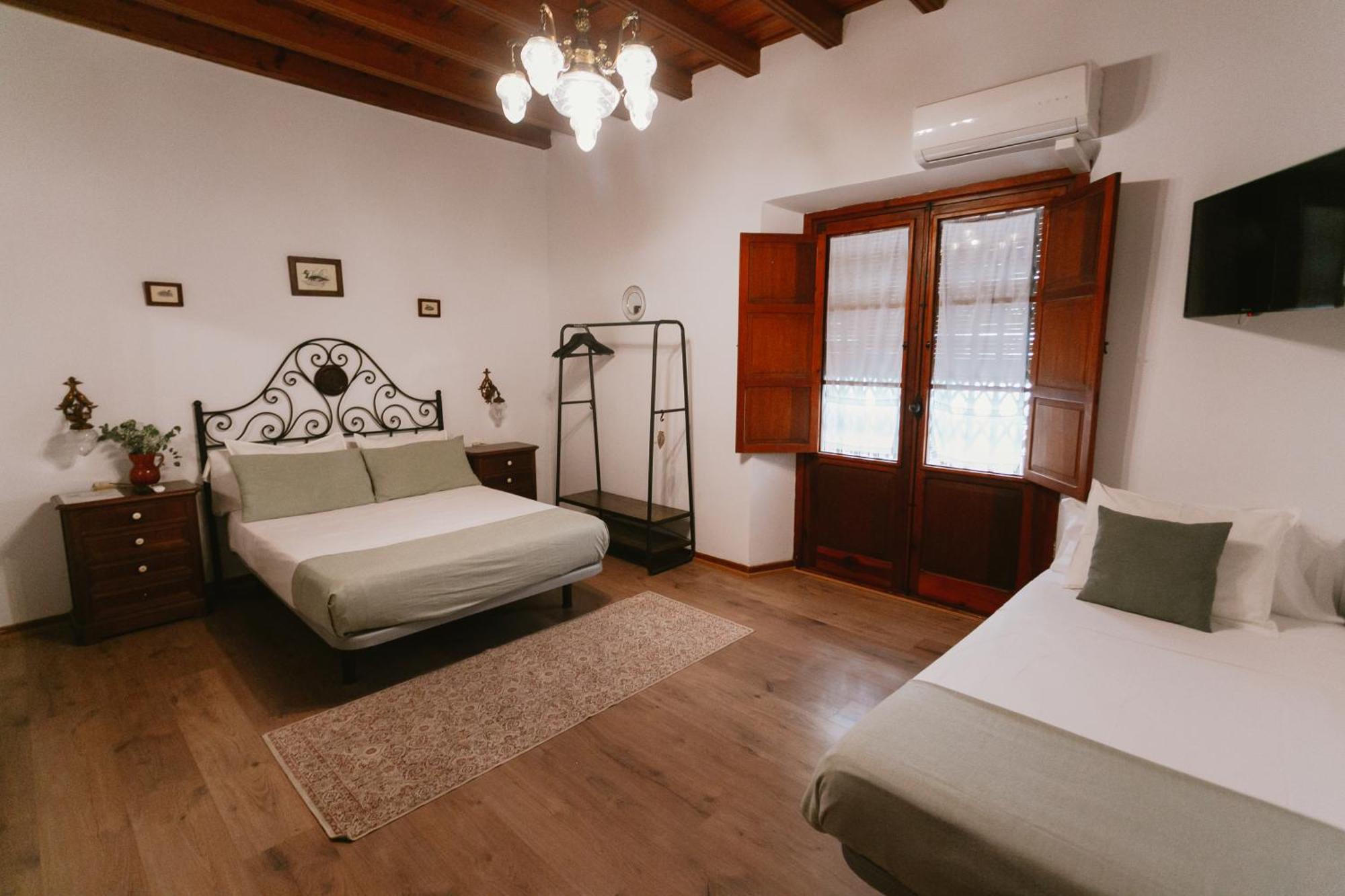 Komodo Casa Maravillas Rooms Севилья Экстерьер фото