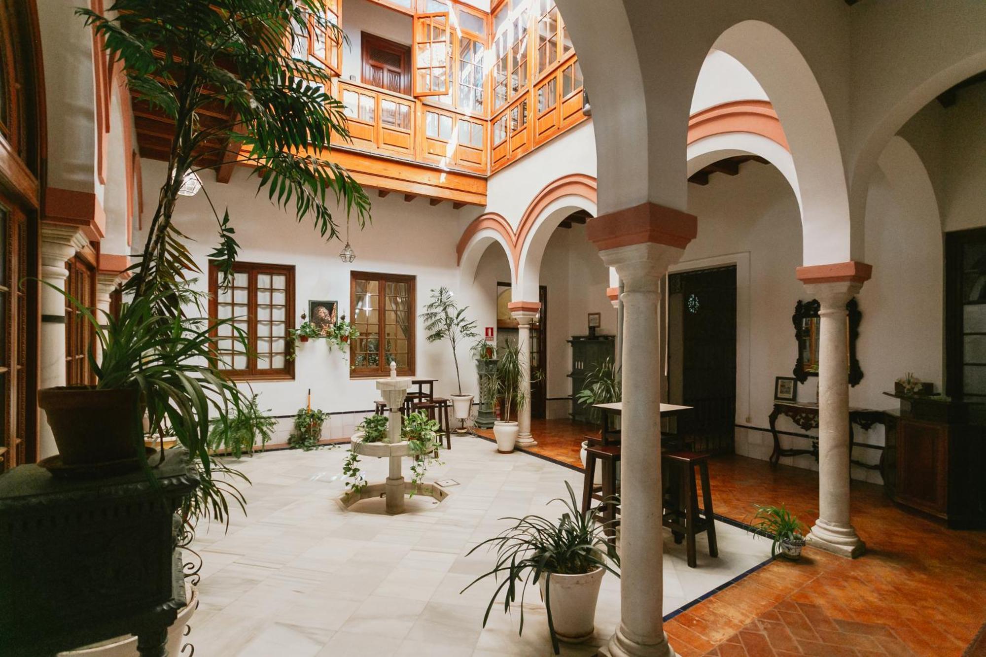 Komodo Casa Maravillas Rooms Севилья Экстерьер фото