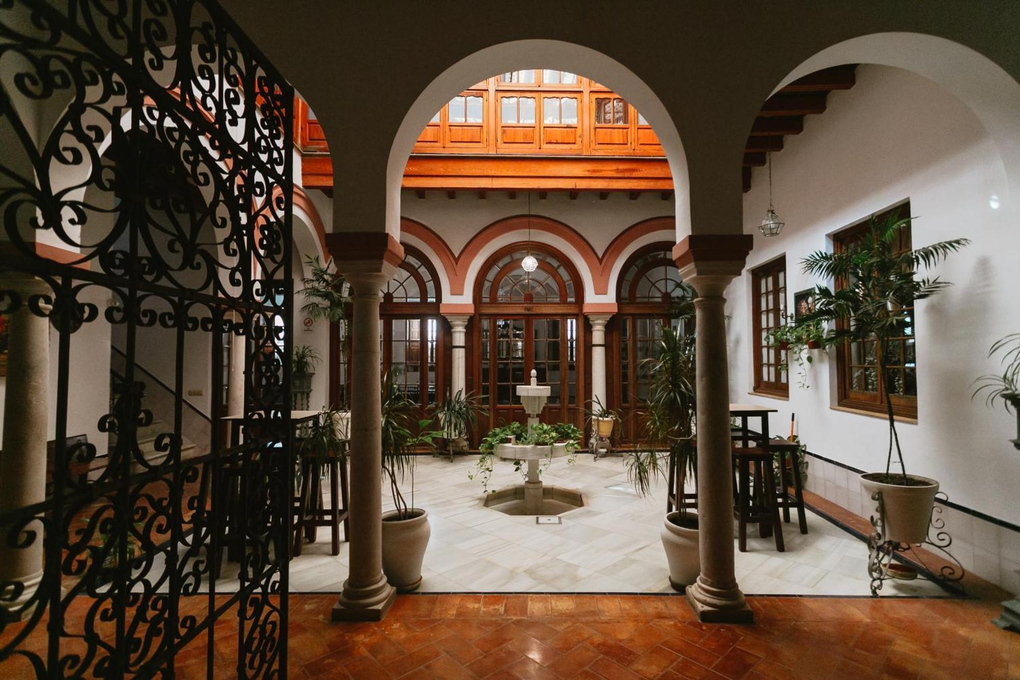 Komodo Casa Maravillas Rooms Севилья Экстерьер фото